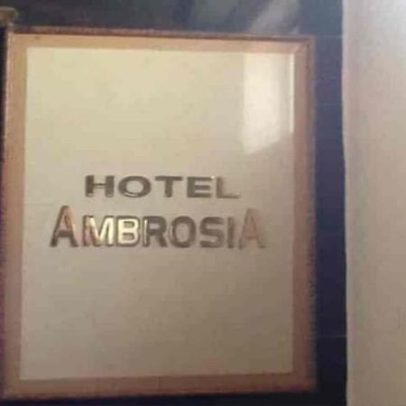Hotel Ambrosia Kalyān Exteriér fotografie